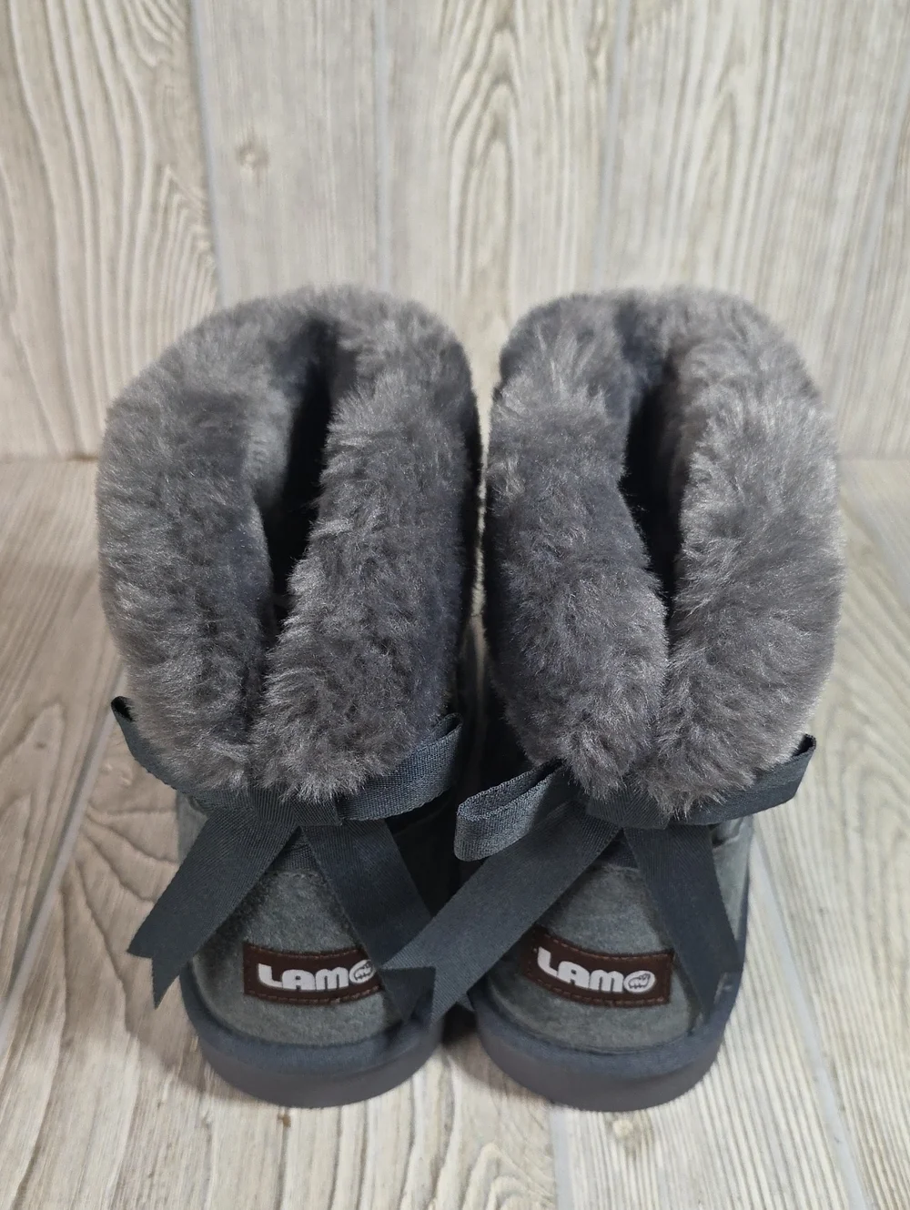 Lamo Adele Charcoal Suede Short Winter Boots Womens Size 6
